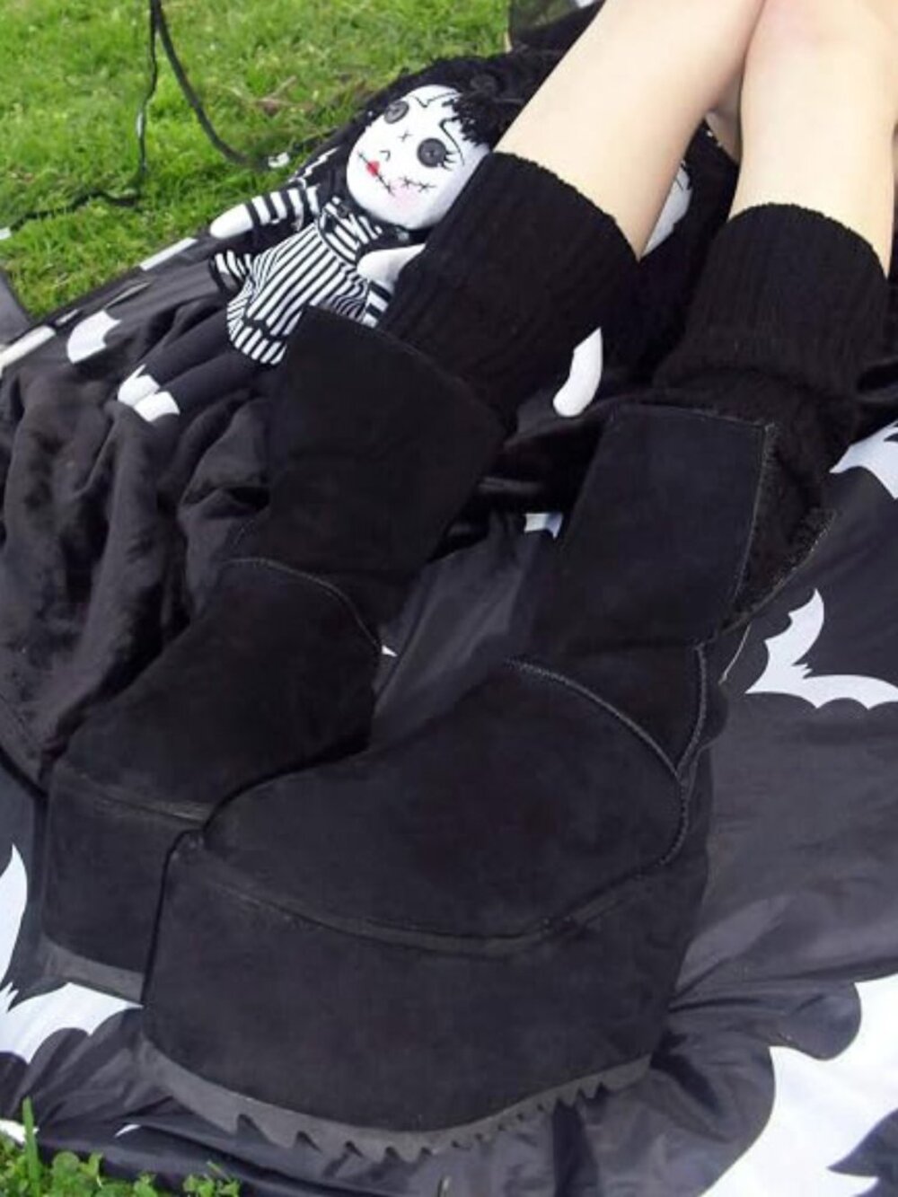 💿🛼90s Vibe!🛼💿DARKER WAVS Atmosphere Lined Platforms in Black Genuine Suede